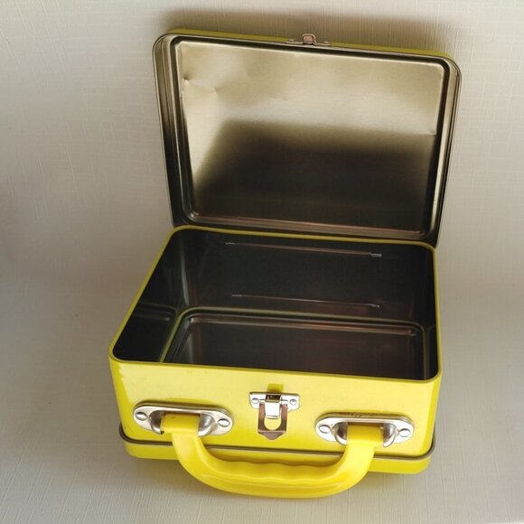 GREAT Canadian Midway Niagara Falls Mini Lunch Box BRIGHT Yellow METAL - Picture 2 of 7